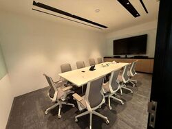 UE Square (D9), Office #629213971